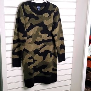 Scoop Dress 12-14 Camouflage Green/ Black